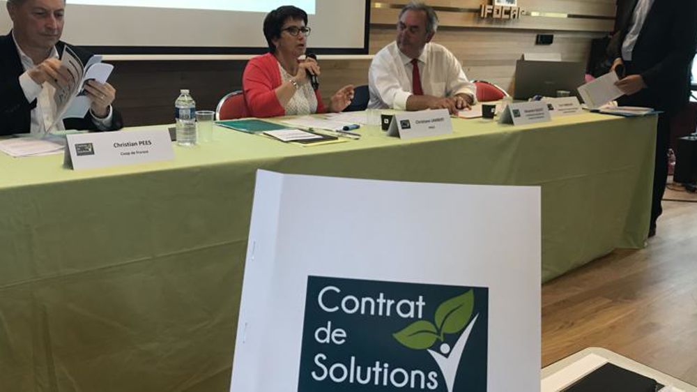 De gauche à droite : Christian Pèes (Coop de France), Christiane Lambert (FNSEA), Alexandre Quillet (CGB) et Éric Thirouin (président du comité de pilotage du contrat de solutions) ont présenté le contrat de solution. © F. Melix/GFA